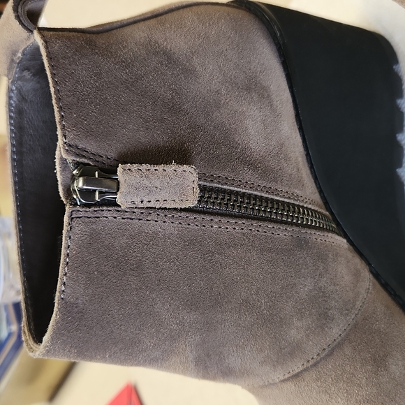 Eileen Fisher Women's Tinker Wedge Ankle Boots/Booties Size 7.5, Taupe, EUC - Picture 8 of 11